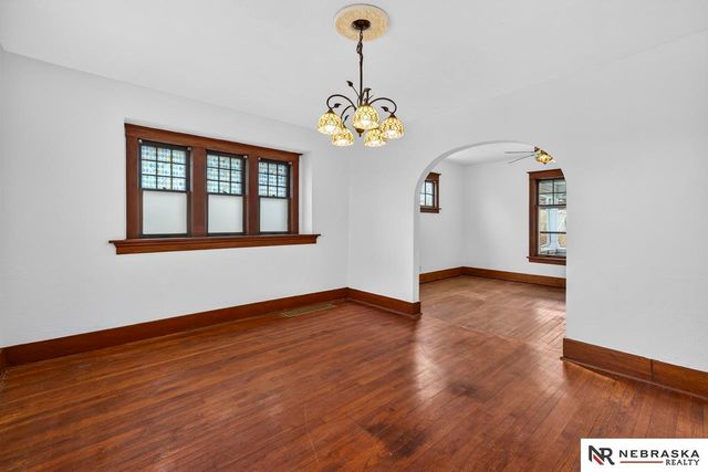 1507 S 25th Avenue, Omaha, NE 68105