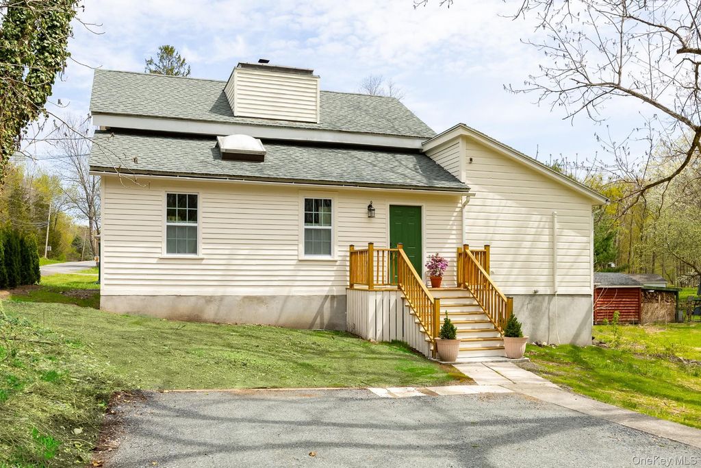 692 County Route 2, Elizaville, NY 12571