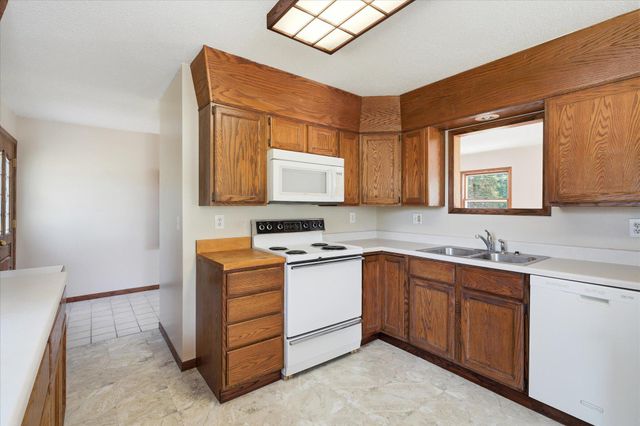 10050 Palm Street NW, Coon Rapids, MN 55433