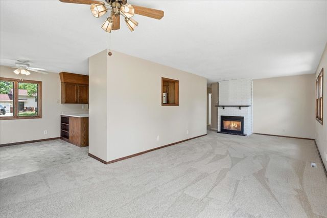 10050 Palm Street NW, Coon Rapids, MN 55433