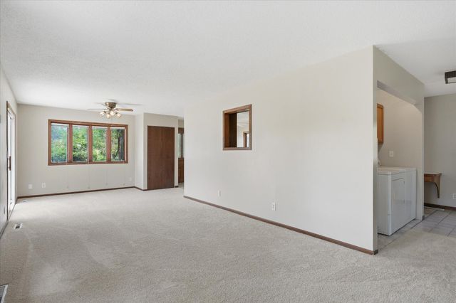 10050 Palm Street NW, Coon Rapids, MN 55433