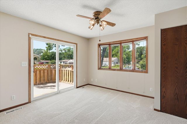 10050 Palm Street NW, Coon Rapids, MN 55433