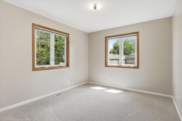 10050 Palm Street NW, Coon Rapids, MN 55433