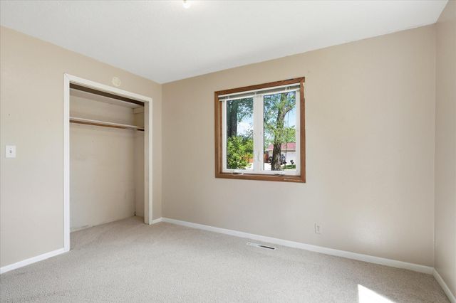 10050 Palm Street NW, Coon Rapids, MN 55433