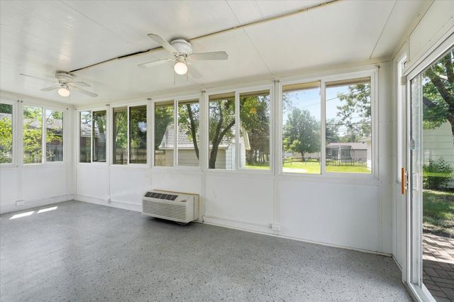 10050 Palm Street NW, Coon Rapids, MN 55433