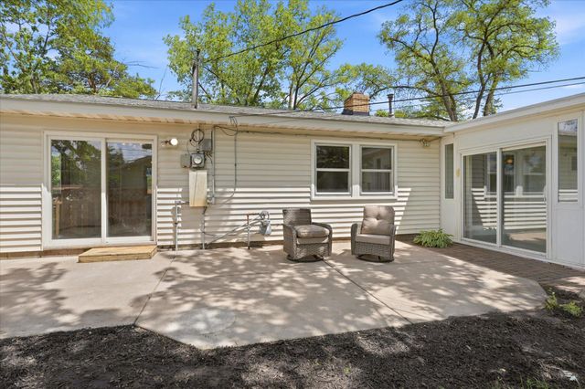 10050 Palm Street NW, Coon Rapids, MN 55433