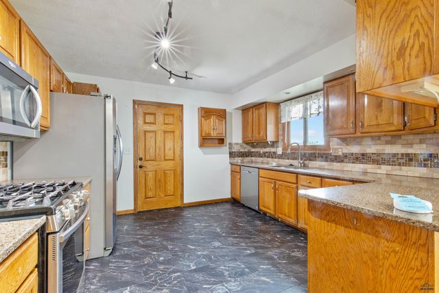4158 WISCONSIN AVE, Rapid City, SD 57701