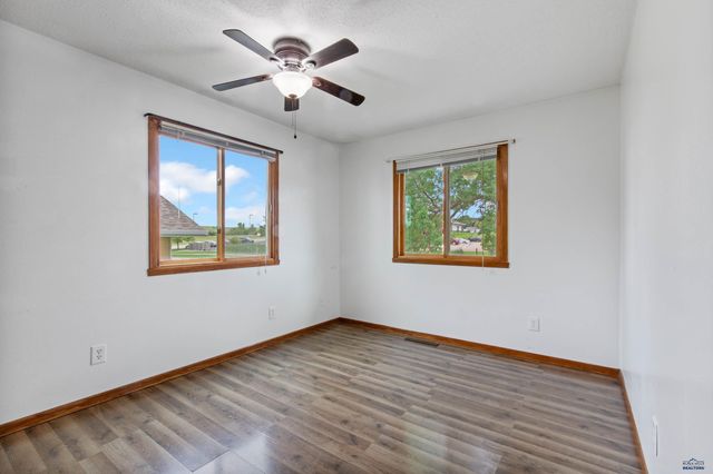4158 WISCONSIN AVE, Rapid City, SD 57701