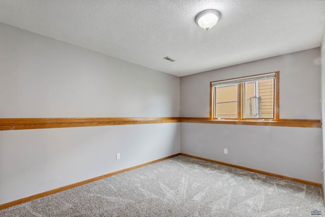 4158 WISCONSIN AVE, Rapid City, SD 57701