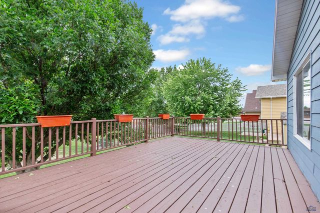 4158 WISCONSIN AVE, Rapid City, SD 57701