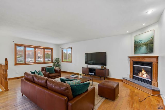 4158 WISCONSIN AVE, Rapid City, SD 57701