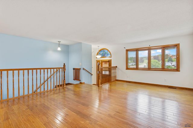 4158 WISCONSIN AVE, Rapid City, SD 57701