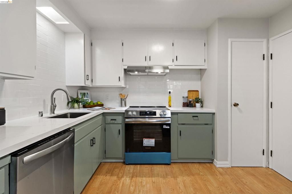 Image 12 of property listing at 15555 Tilden St, San Leandro, CA 94579