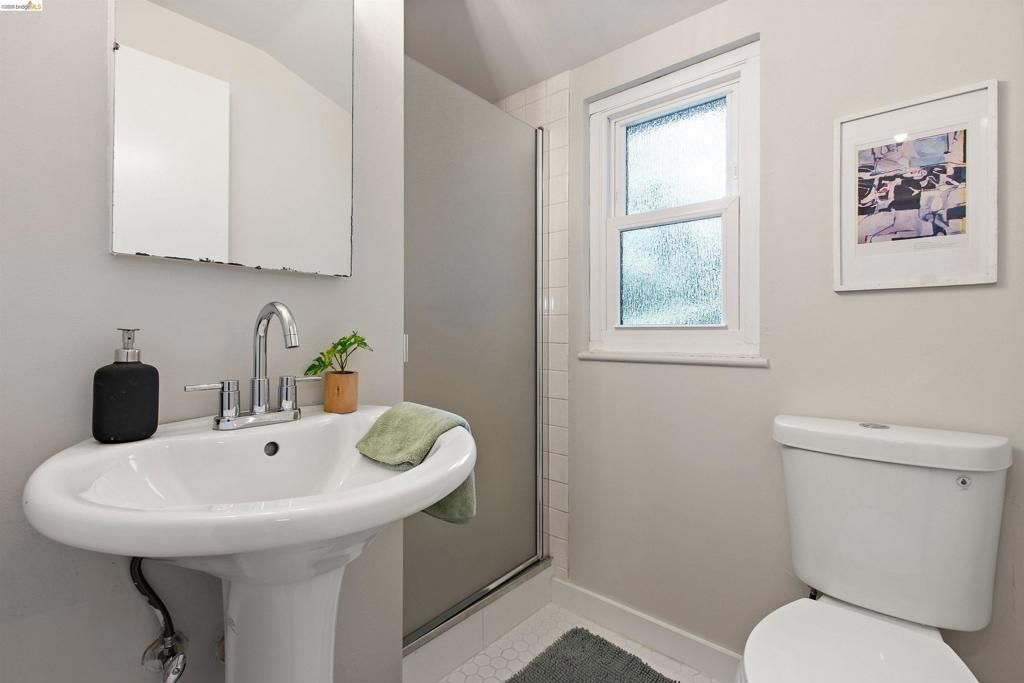 Image 19 of property listing at 15555 Tilden St, San Leandro, CA 94579