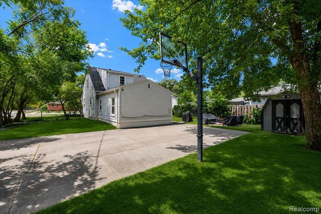 20310 Melvin Street, Livonia, MI 48152