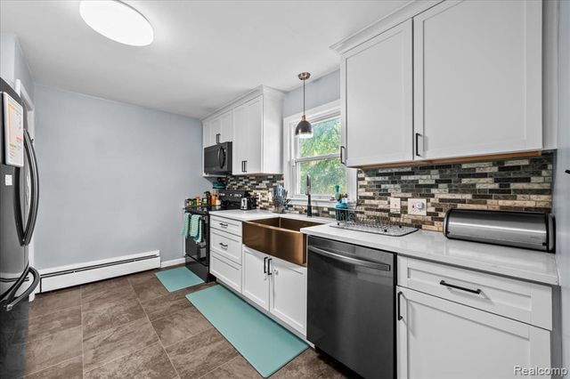 20310 Melvin Street, Livonia, MI 48152