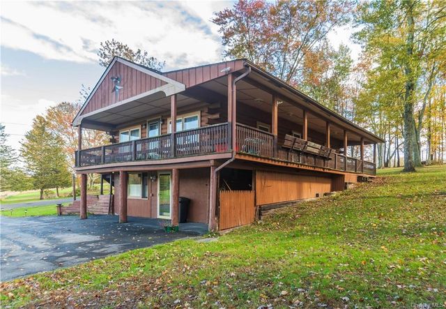9 Low Road, Wallkill, NY 12589