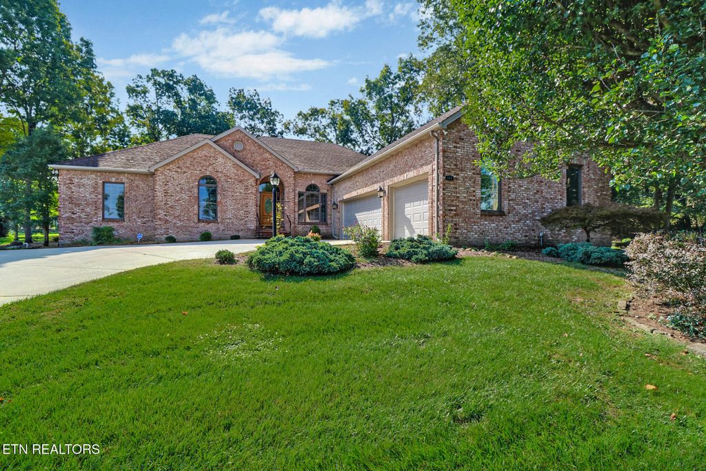 102 Bent Oak Terrace, Crossville, TN 38558