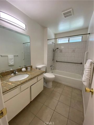 6659 Wilbur Avenue 17, Reseda, CA 91335