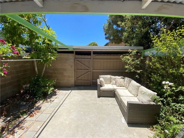 6659 Wilbur Avenue 17, Reseda, CA 91335