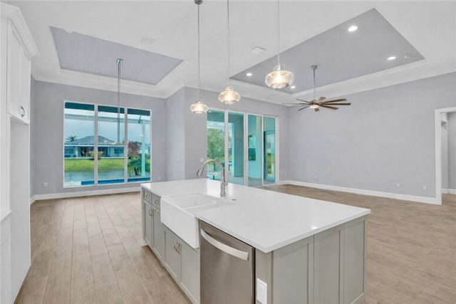 9256 Orchid Cove Circle, Vero Beach, FL 32963