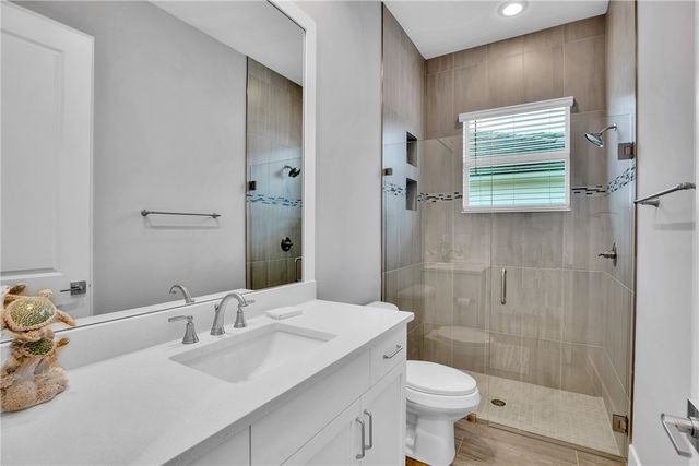 9256 Orchid Cove Circle, Vero Beach, FL 32963