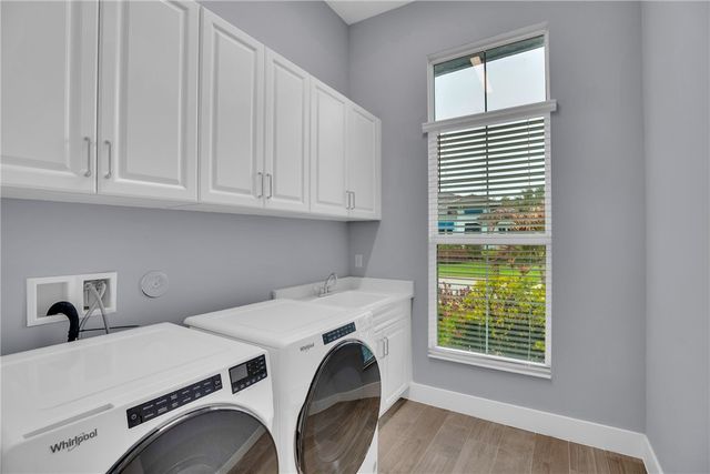 9256 Orchid Cove Circle, Vero Beach, FL 32963