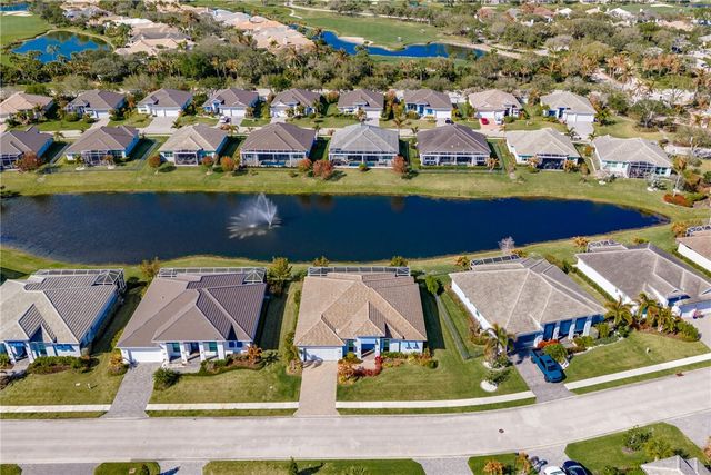 9256 Orchid Cove Circle, Vero Beach, FL 32963