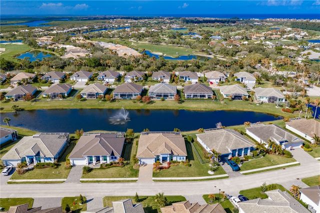 9256 Orchid Cove Circle, Vero Beach, FL 32963
