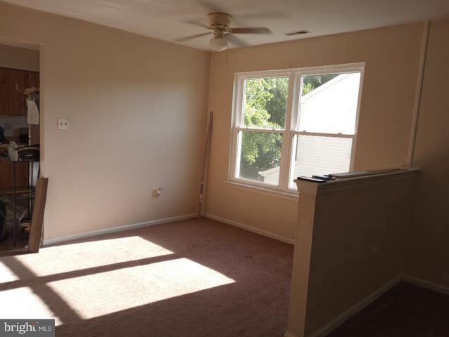 10 MAYNARD DR, Sicklerville, NJ 08081