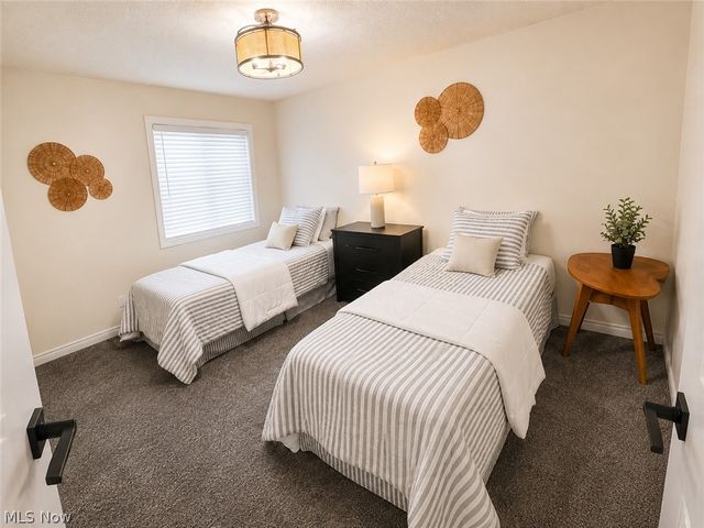 8880 W Ridgewood Drive, Parma Heights, OH 44130