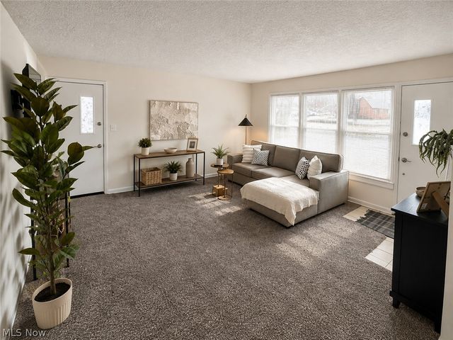 8880 W Ridgewood Drive, Parma Heights, OH 44130