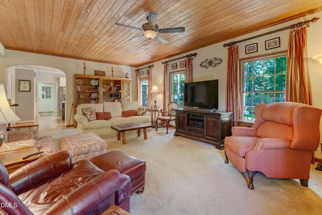 5736 Laurel Ridge Dr, Snow Camp, NC 27349