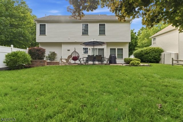 25 Village Square Dr, Union Twp., NJ 08802