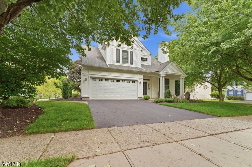 25 Village Square Dr, Union Twp., NJ 08802