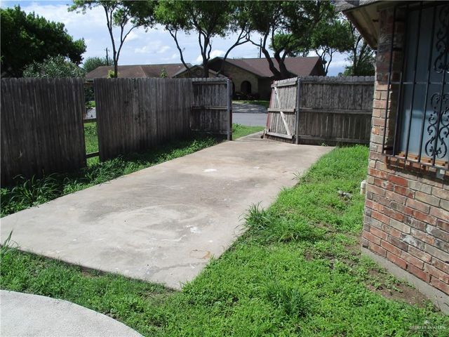 700 Franciska Street, Alamo, TX 78516