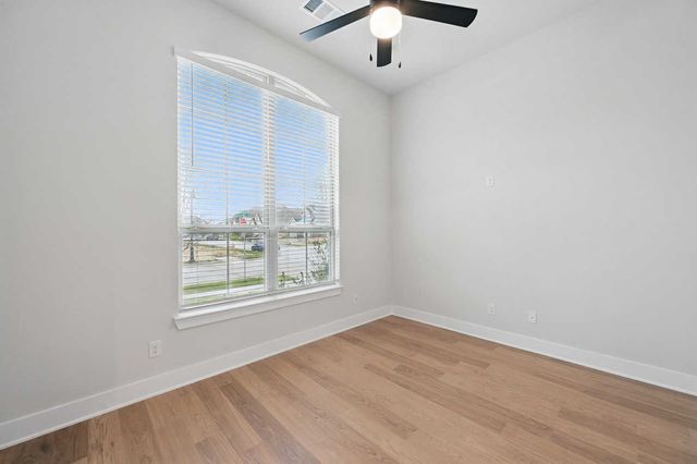 545 Pebble Drive, Waxahachie, TX 75167