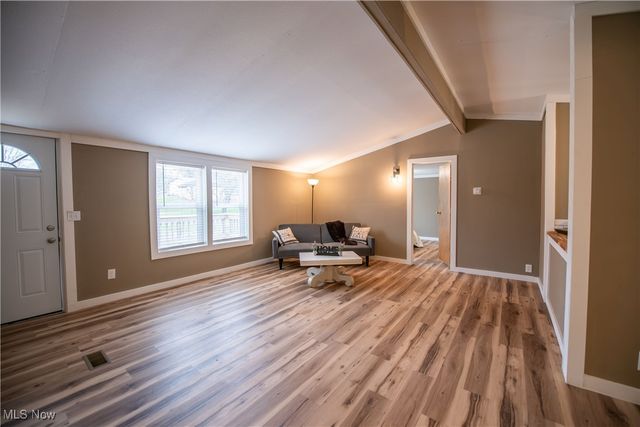 806 S Grant Boulevard, Minerva, OH 44657