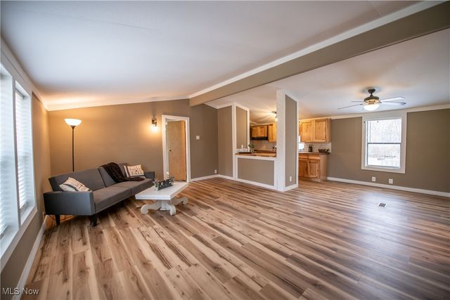 806 S Grant Boulevard, Minerva, OH 44657