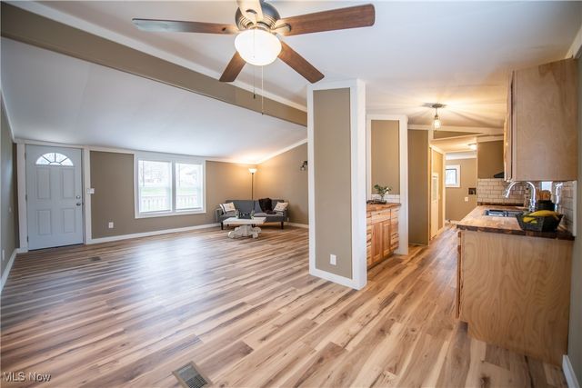 806 S Grant Boulevard, Minerva, OH 44657