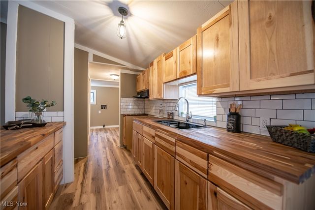 806 S Grant Boulevard, Minerva, OH 44657