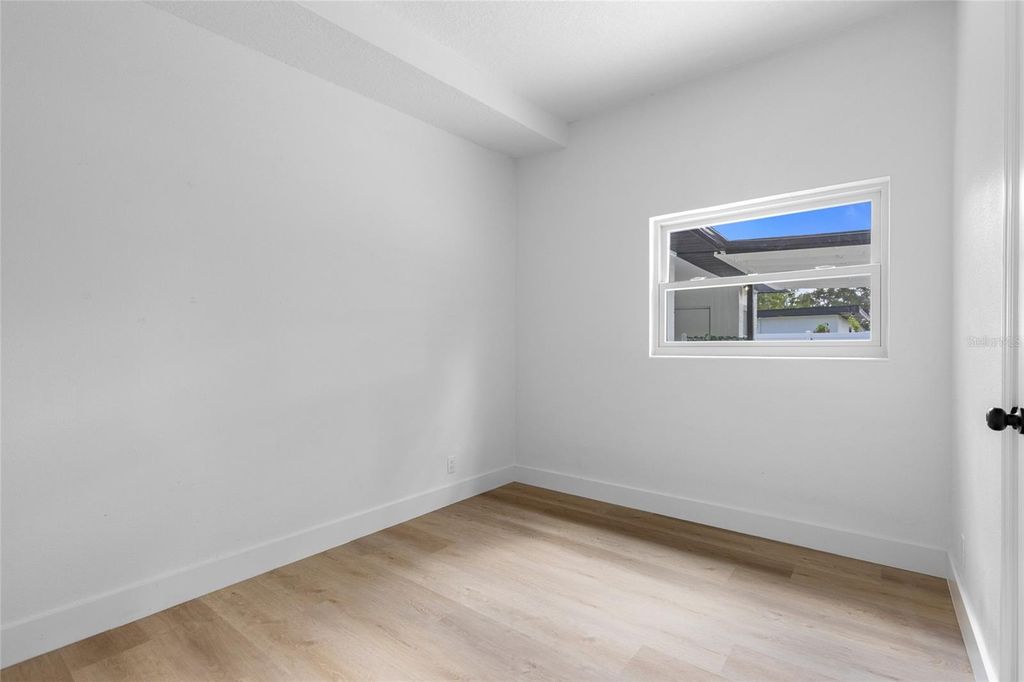 Image 12 of property listing at 1624 BALTIMORE DRIVE, Orlando, FL 32810