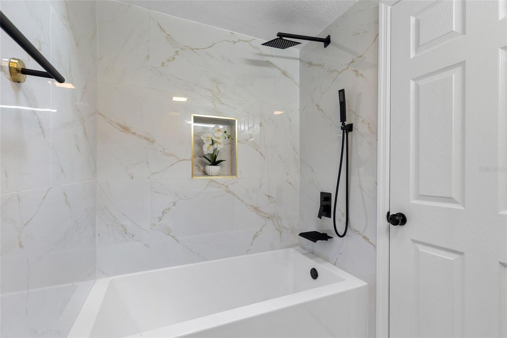 Image 14 of property listing at 1624 BALTIMORE DRIVE, Orlando, FL 32810