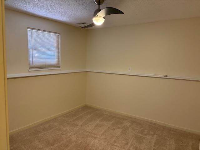 944 S Ash, Newton, KS 67114