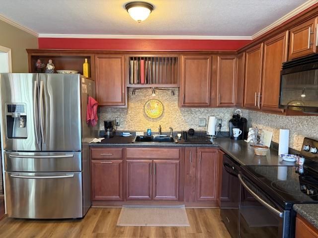 944 S Ash, Newton, KS 67114