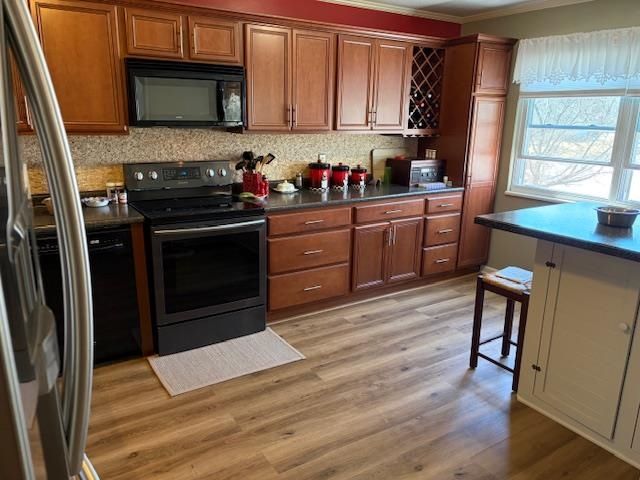 944 S Ash, Newton, KS 67114