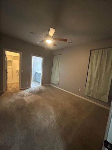 4800 Hambletonian Lane, Mustang, OK 73064