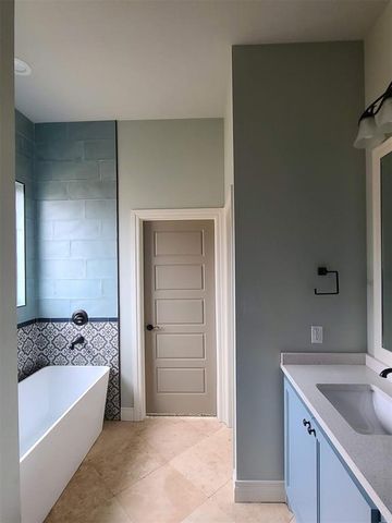 4800 Hambletonian Lane, Mustang, OK 73064