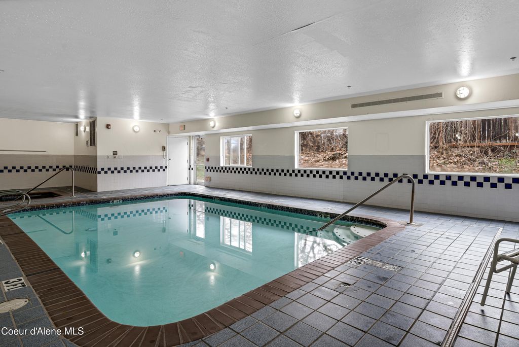 Address unavailable. photo 36