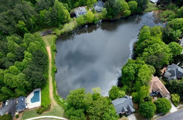 6016 Fords Lake Court, Acworth, GA 30101